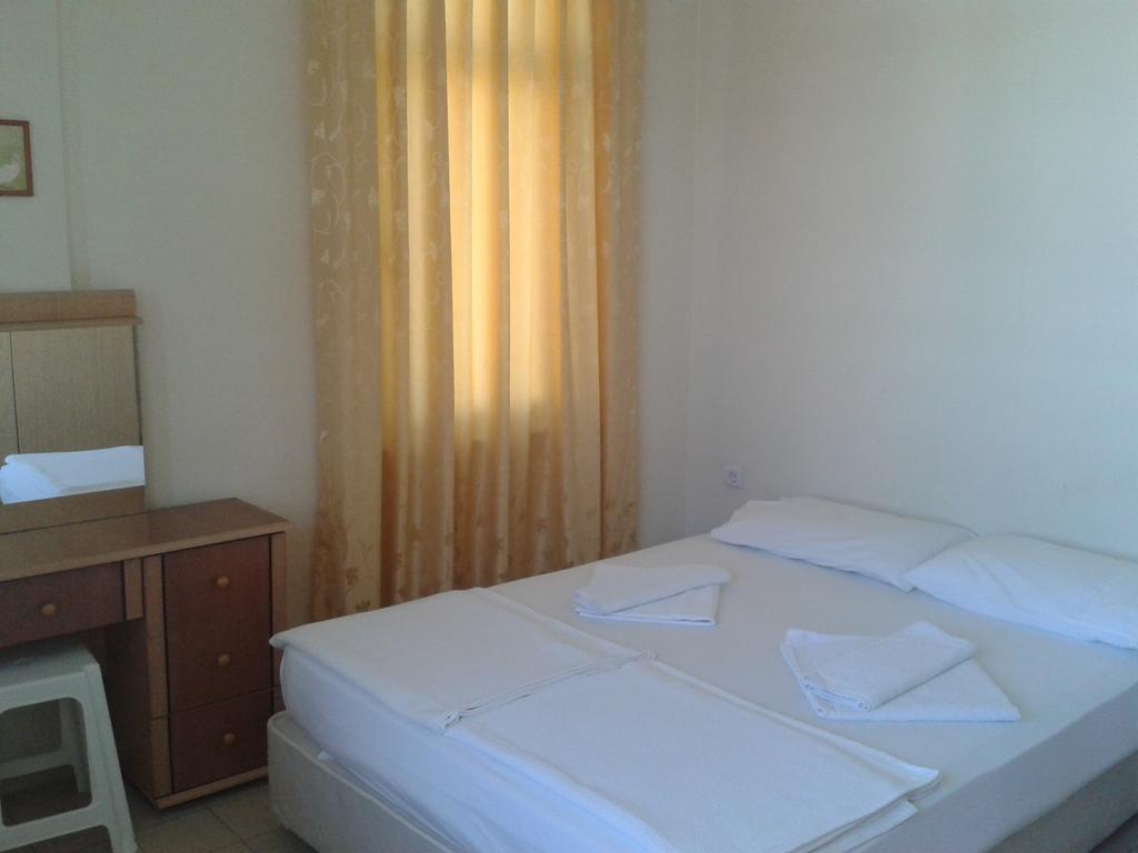 Orange Grove Apart Hotel Аланя Стая снимка