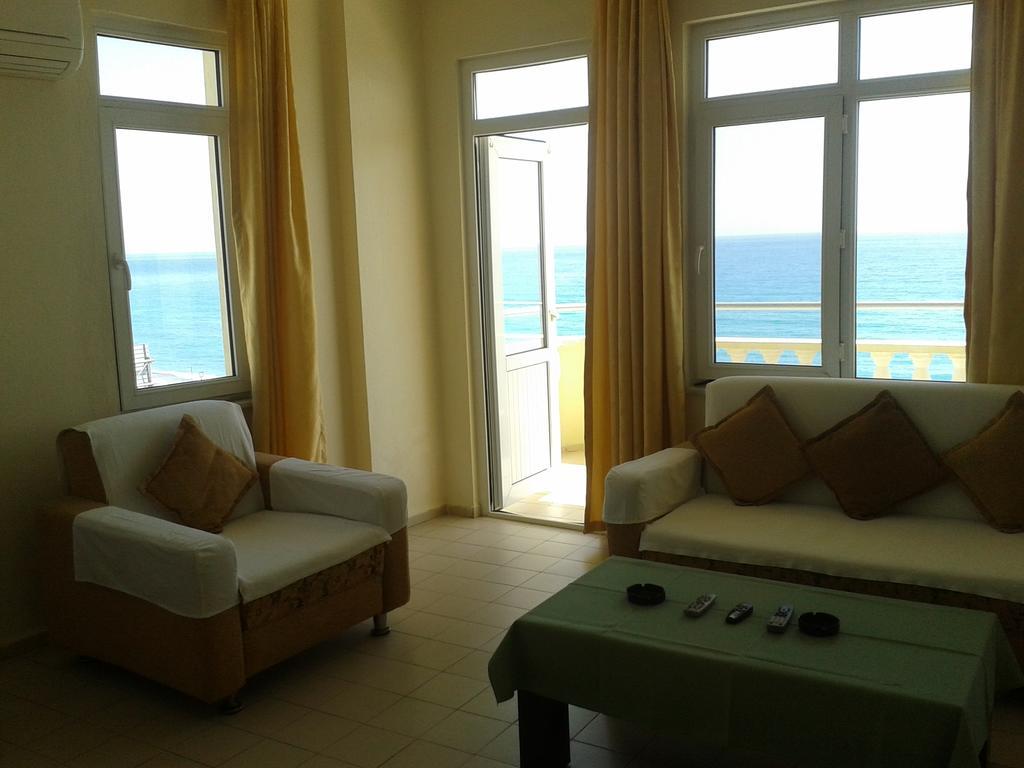 Orange Grove Apart Hotel Аланя Стая снимка